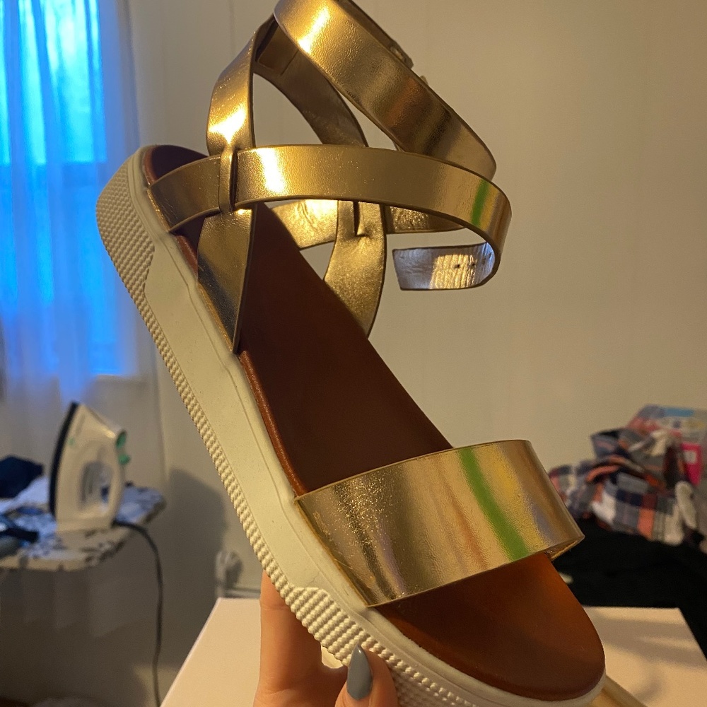 Rose gold Mia sandals worn maybe twice size 7 1/2